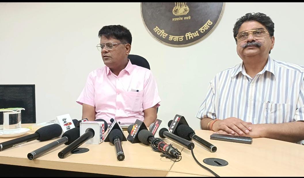 कार्बन उत्सर्जन और प्रदूषण को कम करने के लिए हरित चुनाव को चुनावी प्रक्रिया का हिस्सा बनाया गया - डॉ. हीरा लाल